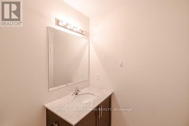 5 - 62 Preston Meadow Avenue N, Mississauga, Ontario  L4Z 1B1 - Photo 9 - W12516680