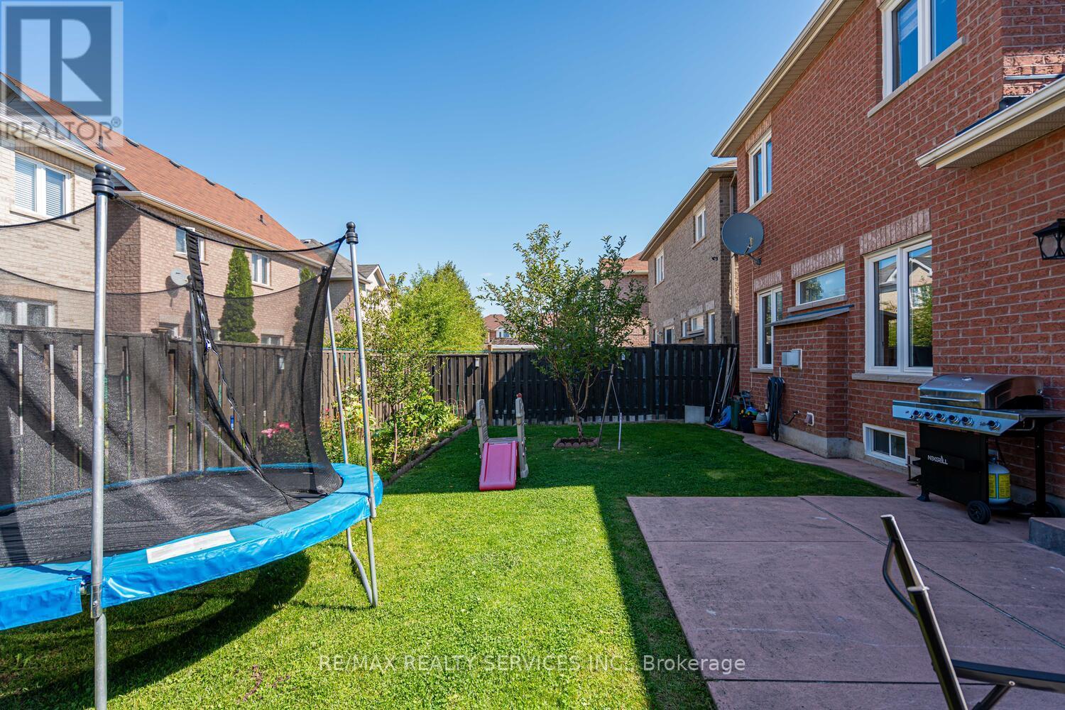 6 Foxhollow Road, Brampton, Ontario  L7A 1M3 - Photo 46 - W12516684