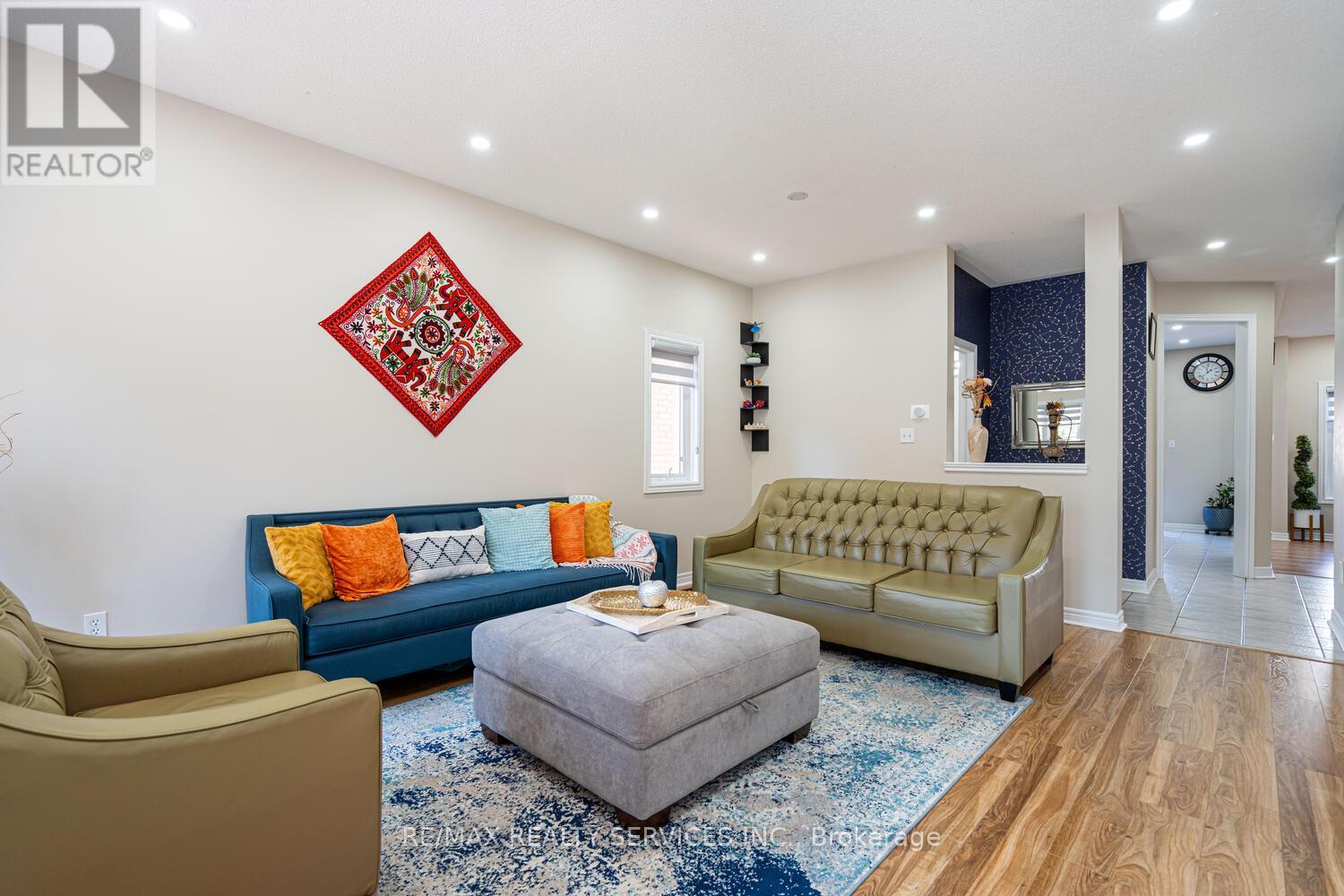 6 Foxhollow Road, Brampton, Ontario  L7A 1M3 - Photo 7 - W12516684