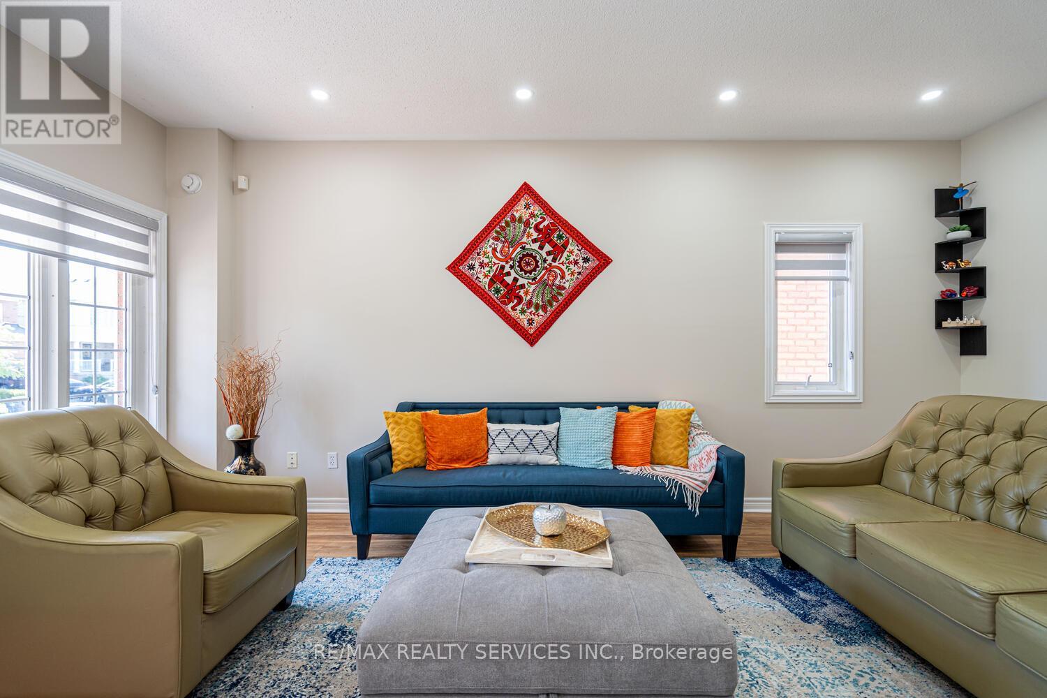 6 Foxhollow Road, Brampton, Ontario  L7A 1M3 - Photo 8 - W12516684