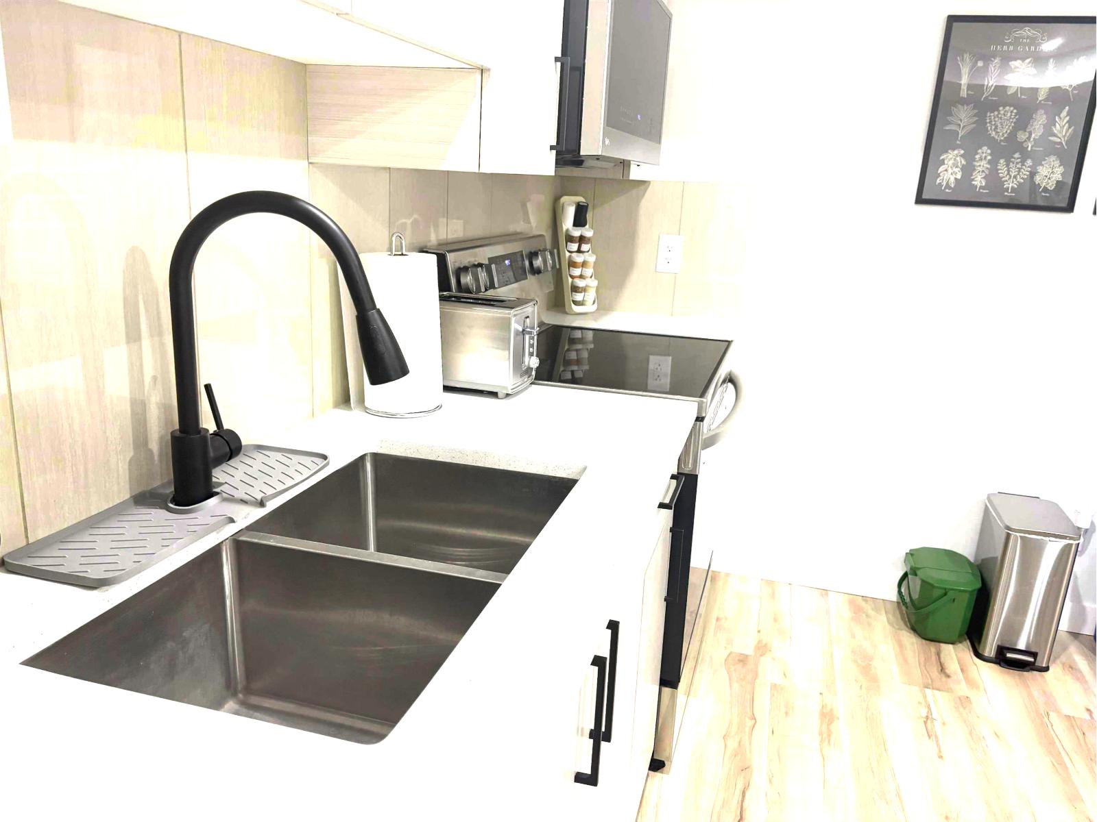 Bsmt 22056 80 Av Nw, Edmonton, Alberta T5T 7H9 - Photo 10 - E4464901