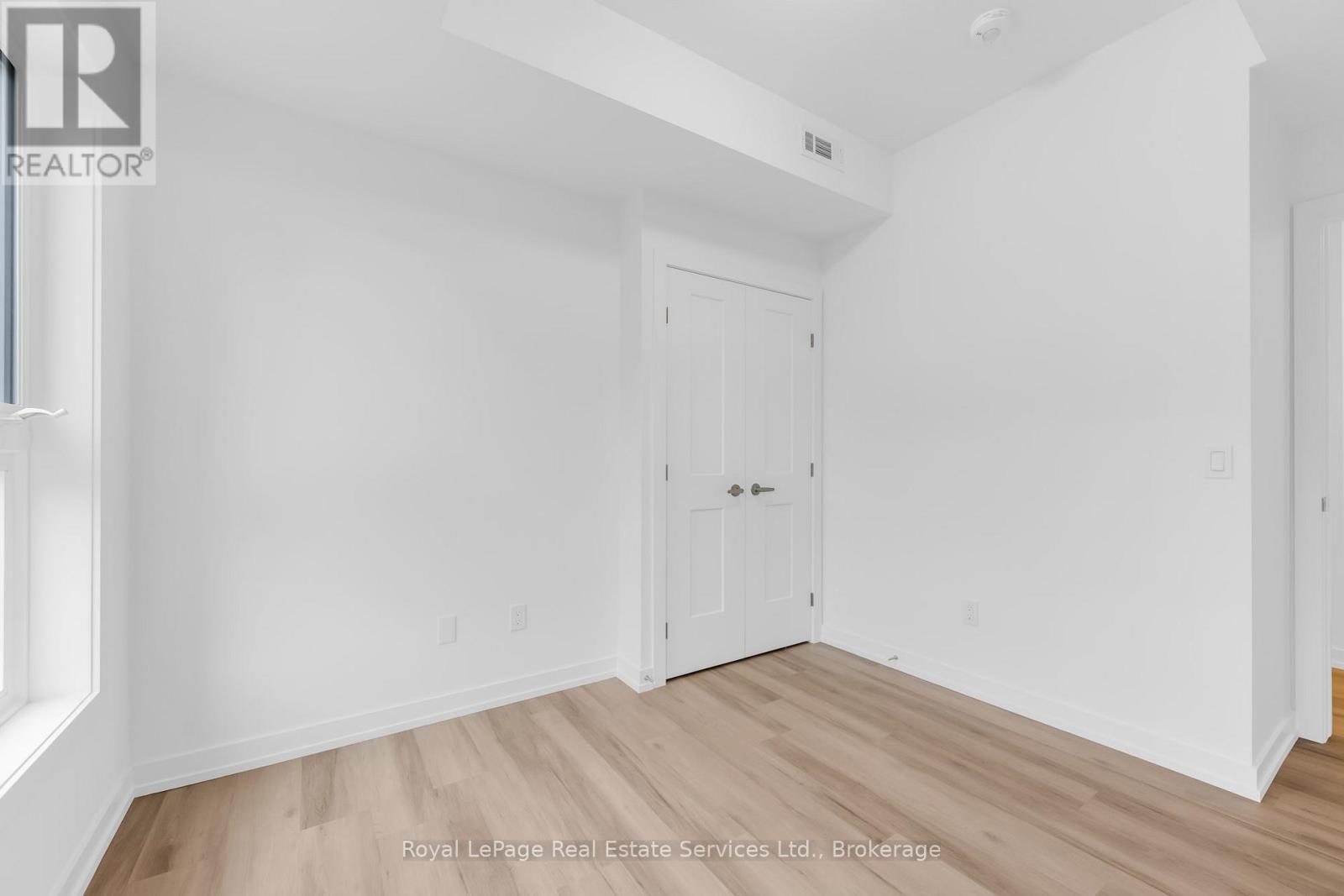 35 - 70 Kenesky Drive, Hamilton, Ontario  L8B 2A9 - Photo 13 - X12450463