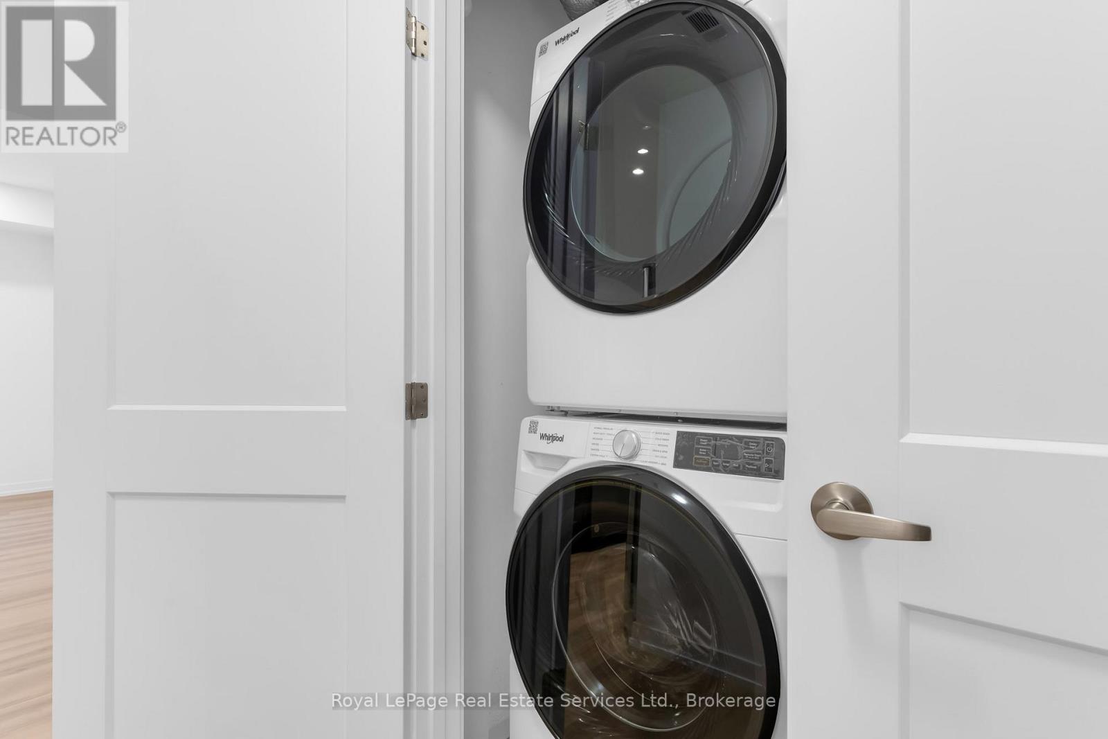 35 - 70 Kenesky Drive, Hamilton, Ontario  L8B 2A9 - Photo 16 - X12450463