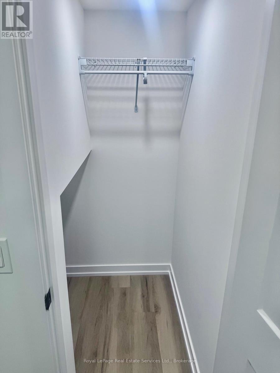 35 - 70 Kenesky Drive, Hamilton, Ontario  L8B 2A9 - Photo 9 - X12450463