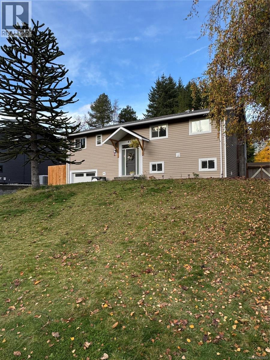 413 Cedar Cres, Gold River, British Columbia