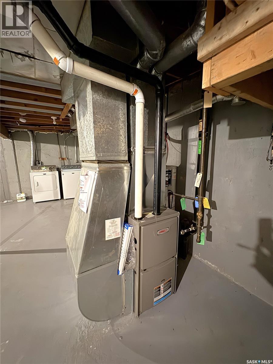 3936 Castle Road, Regina, Saskatchewan  S4S 6A4 - Photo 23 - SK023554