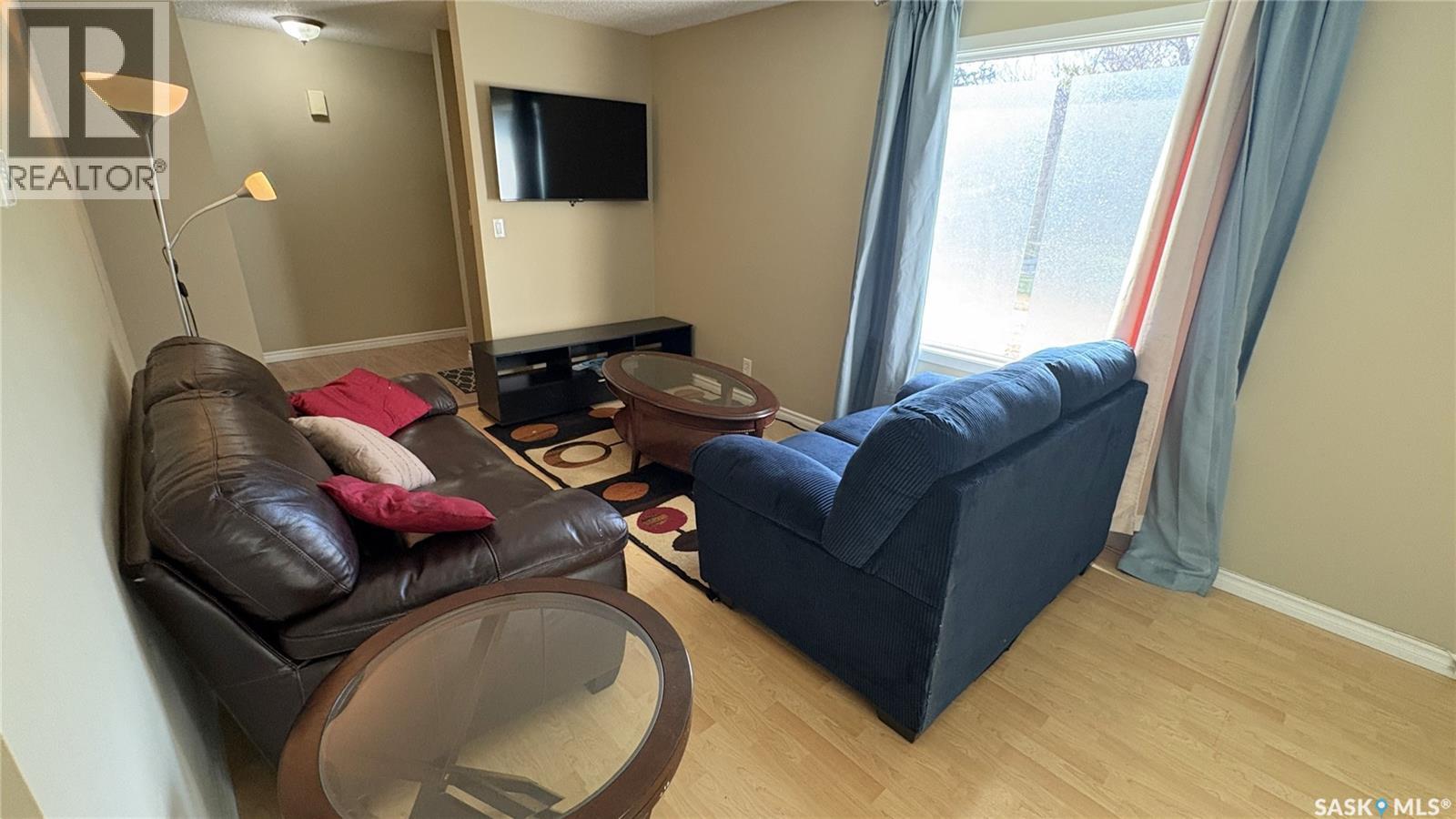 3936 Castle Road, Regina, Saskatchewan  S4S 6A4 - Photo 4 - SK023554