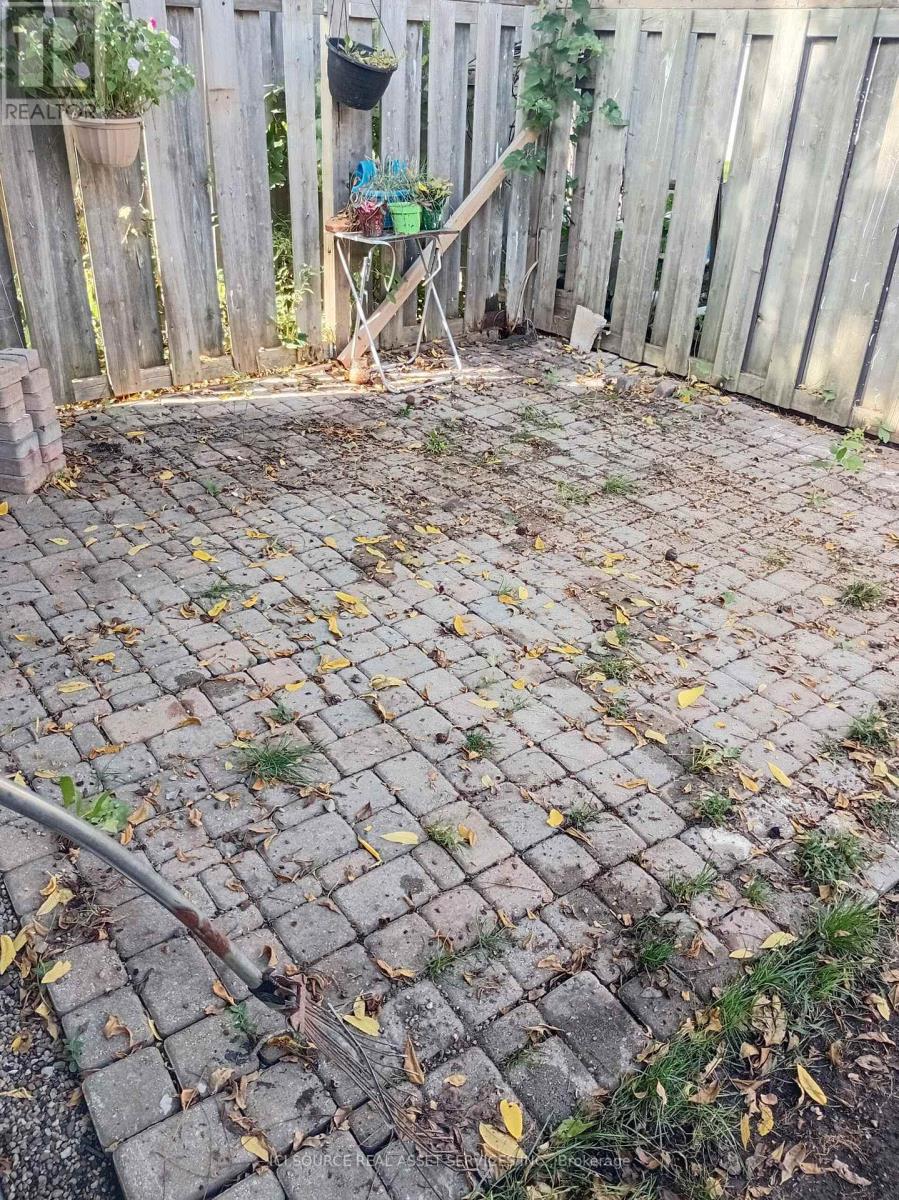 160 Brown Street, Chatham-Kent, Ontario  N0P 1M0 - Photo 9 - X12516532