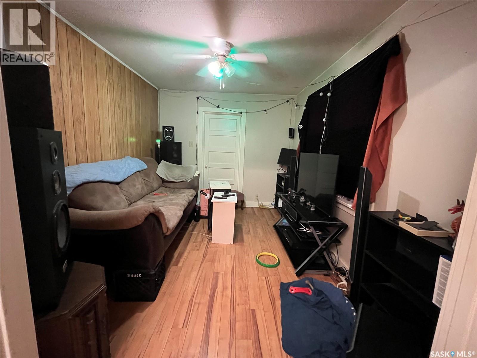 265 6th Avenue Ne, Swift Current, Saskatchewan  S9H 2M3 - Photo 6 - SK022529