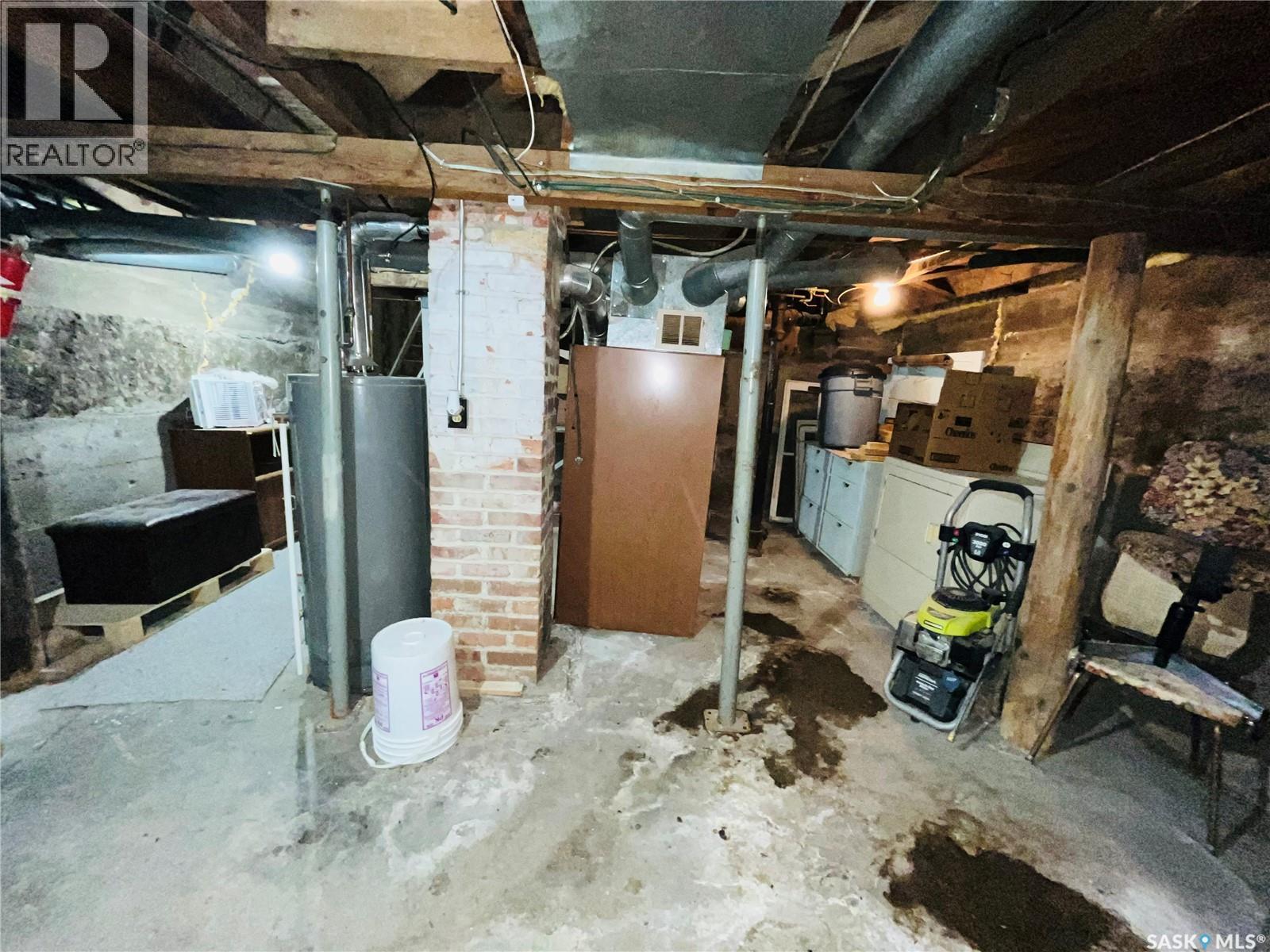 265 6th Avenue Ne, Swift Current, Saskatchewan  S9H 2M3 - Photo 8 - SK022529