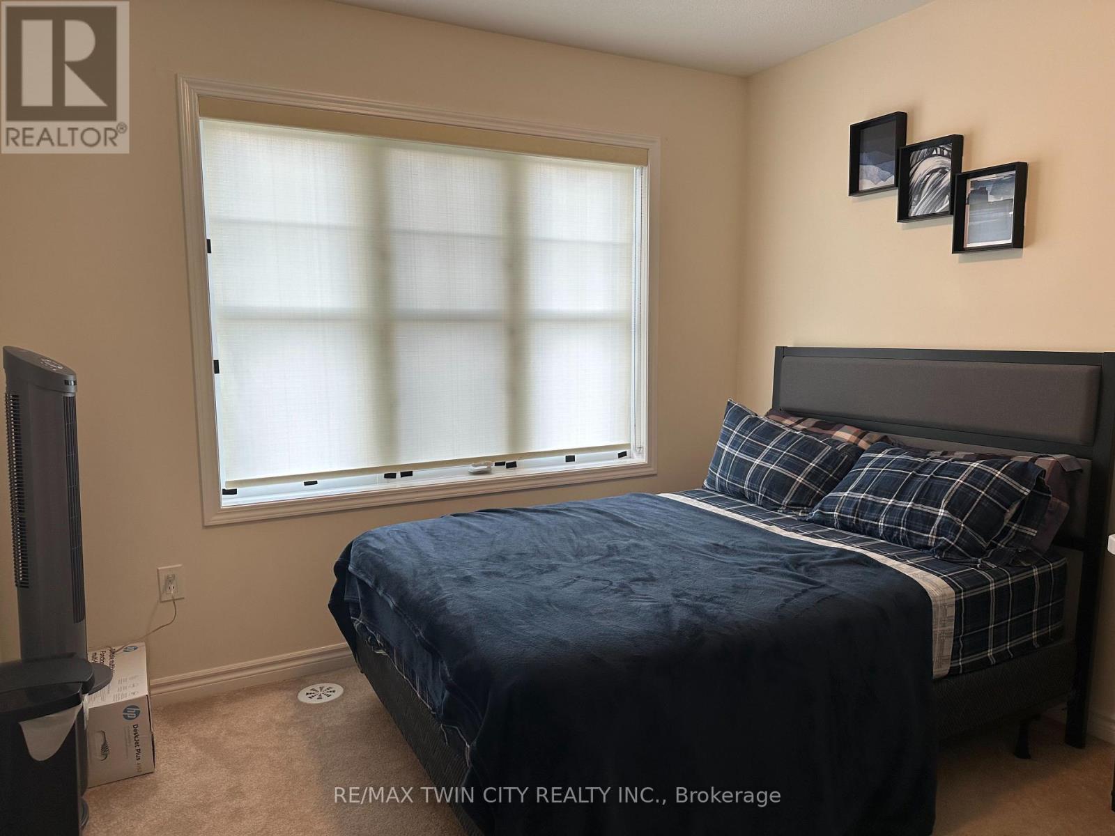 209 Netherby Lane, Kitchener, Ontario  N2R 0L9 - Photo 11 - X12516602