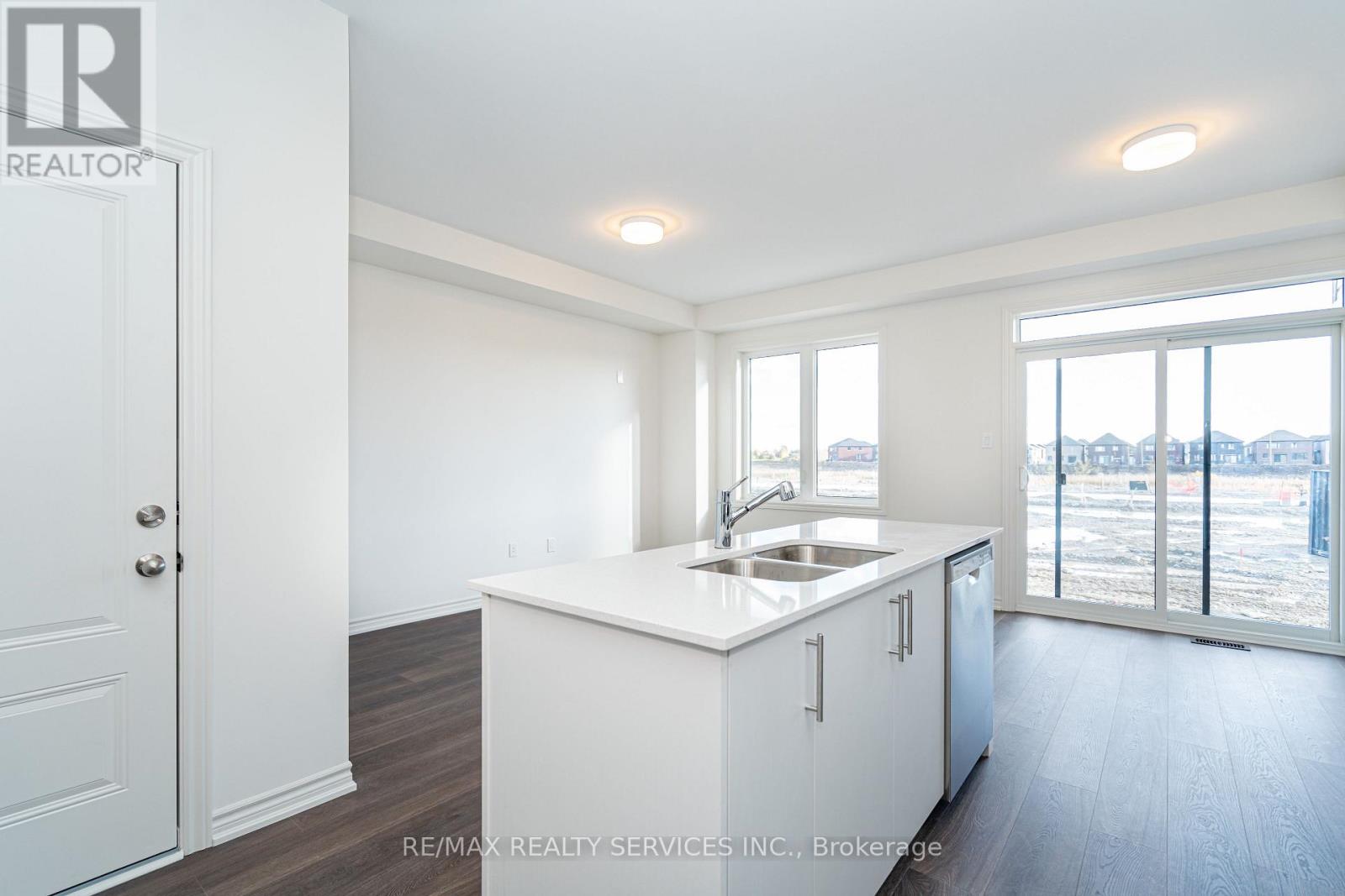 123 Sanderson Drive, Kawartha Lakes, Ontario  K9V 0T2 - Photo 14 - X12516616