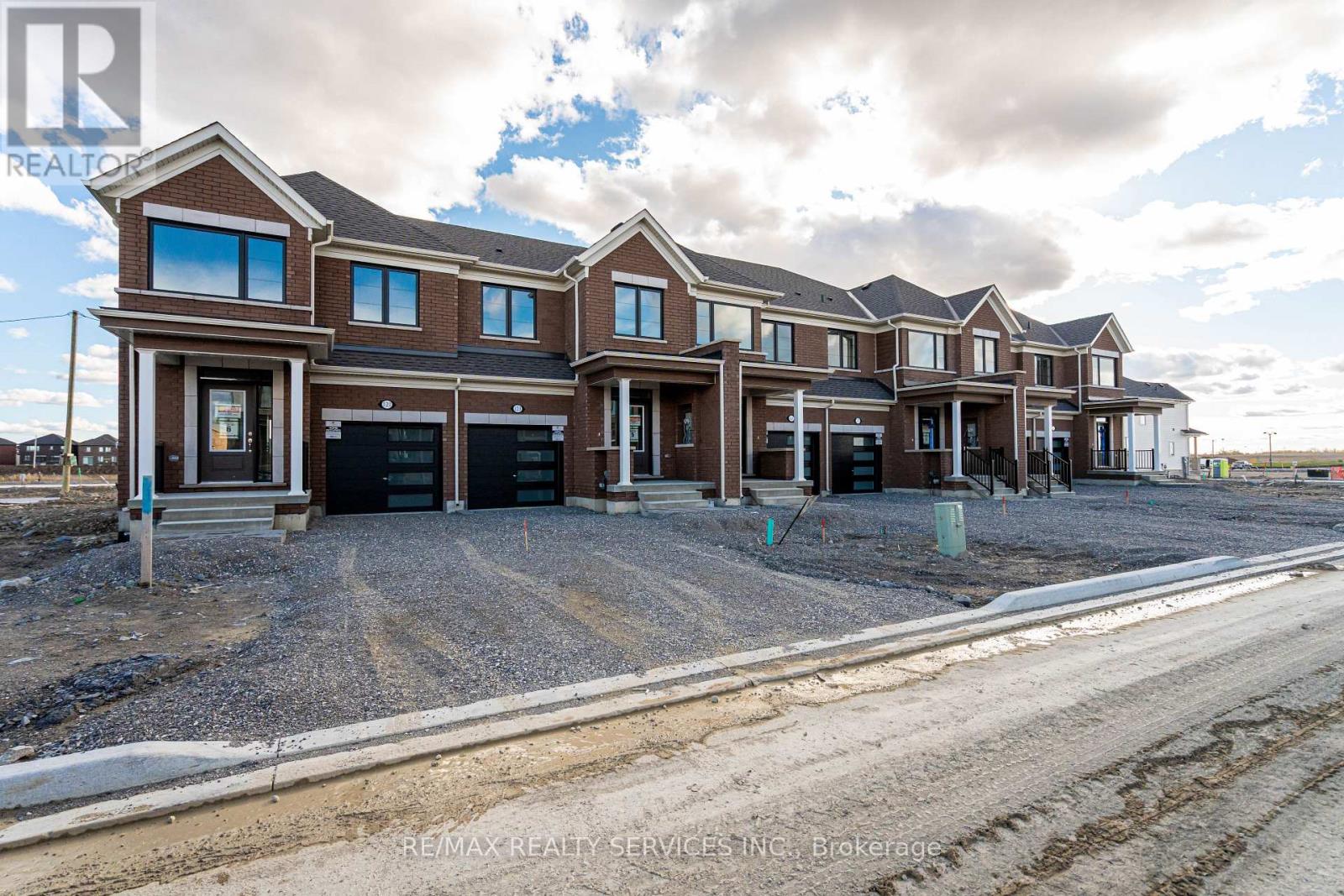 123 Sanderson Drive, Kawartha Lakes, Ontario  K9V 0T2 - Photo 3 - X12516616