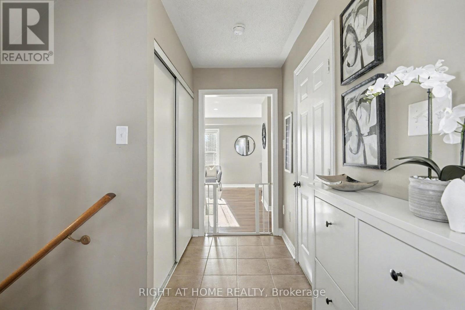 88 Buttercup Crescent, Hamilton, Ontario  L8B 0Y1 - Photo 11 - X12516636