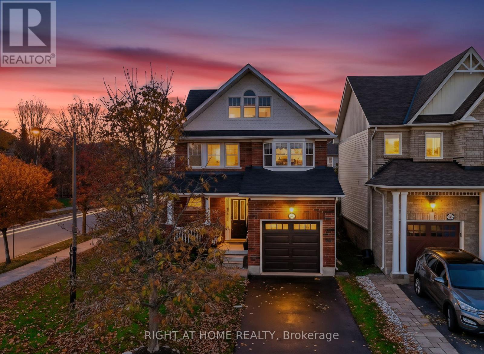 88 Buttercup Crescent, Hamilton, Ontario  L8B 0Y1 - Photo 2 - X12516636