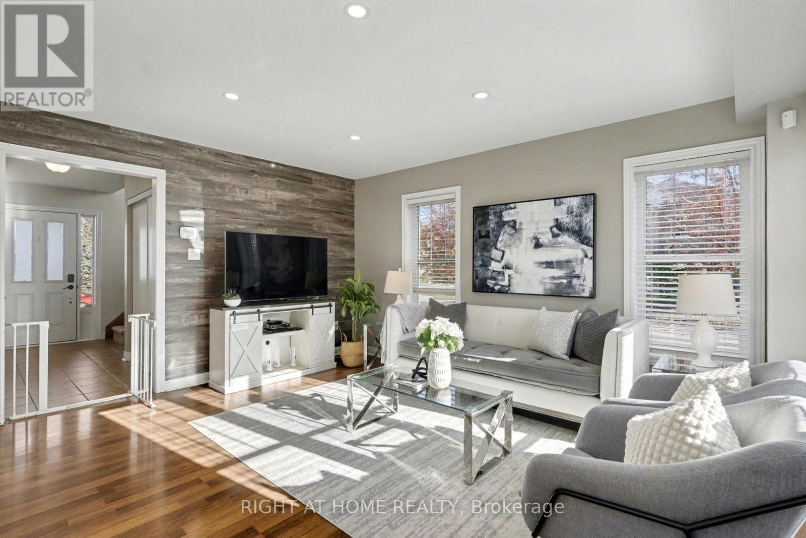 88 Buttercup Crescent, Hamilton, Ontario  L8B 0Y1 - Photo 5 - X12516636