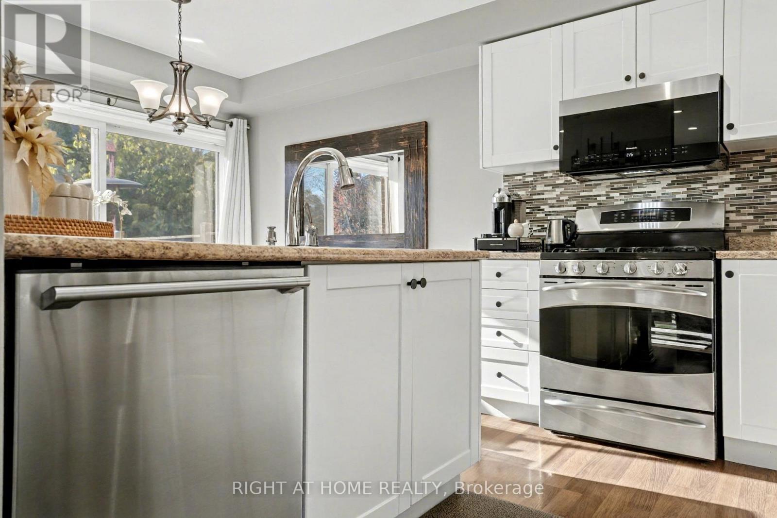 88 Buttercup Crescent, Hamilton, Ontario  L8B 0Y1 - Photo 9 - X12516636