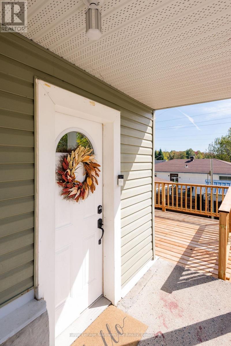 680 Hardy Street, North Bay, Ontario P1B 1S6 - Photo 4 - X12517186