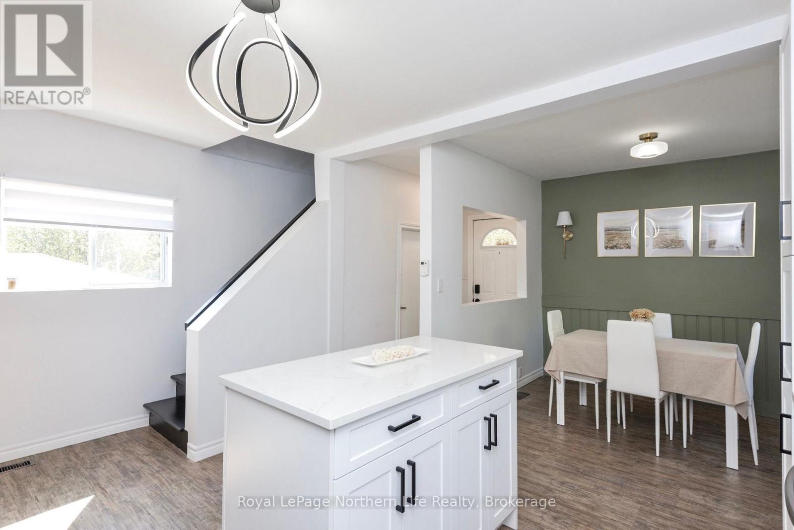 680 Hardy Street, North Bay, Ontario P1B 1S6 - Photo 9 - X12517186