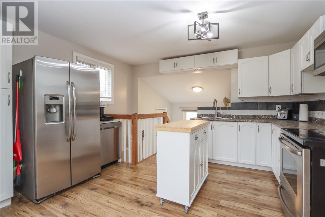 962 Madeleine Avenue, Sudbury, Ontario P3A 2Z7 - Photo 6 - 2125534