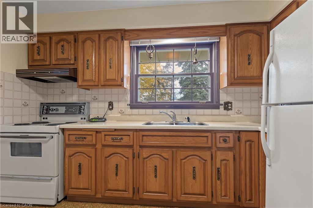 30 Thornridge Crescent, Kitchener, Ontario  N2M 4V9 - Photo 13 - 40785677