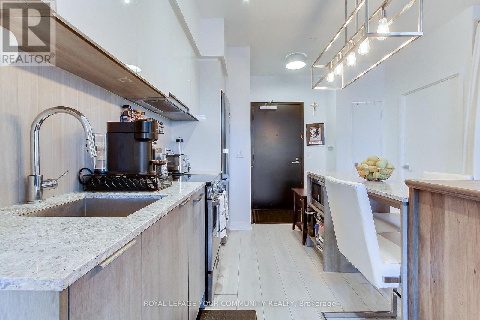 1608 - 31 Tippett Road, Toronto, Ontario  M3H 0C8 - Photo 11 - C12516720