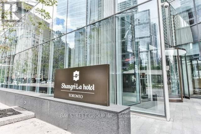 4207 - 180 University Avenue, Toronto, Ontario  M5H 0A2 - Photo 3 - C12516826