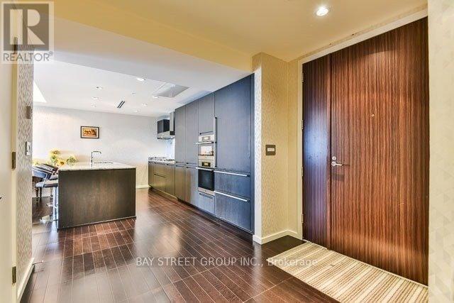 4207 - 180 University Avenue, Toronto, Ontario  M5H 0A2 - Photo 7 - C12516826