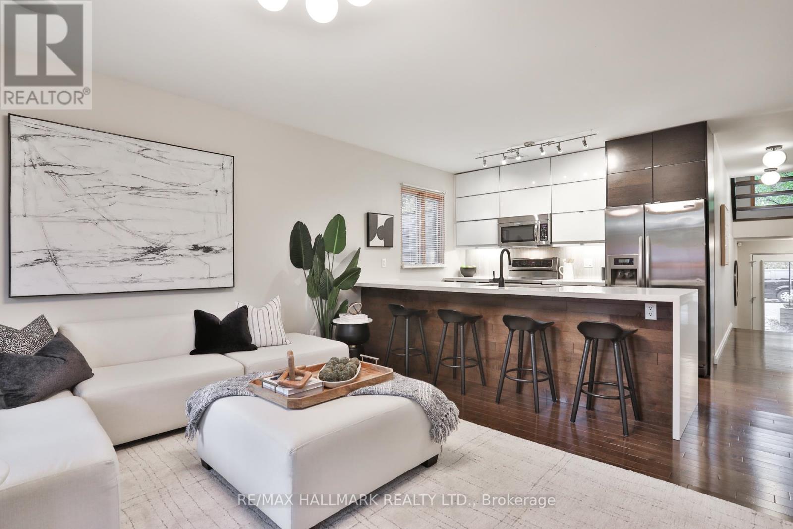 95 Ilford Road, Toronto, Ontario  M6G 2H4 - Photo 5 - C12516850