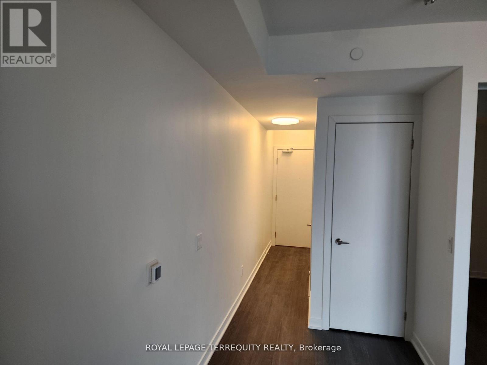 809 - 185 Alberta Avenue, Toronto, Ontario  M6C 0A5 - Photo 3 - C12516852