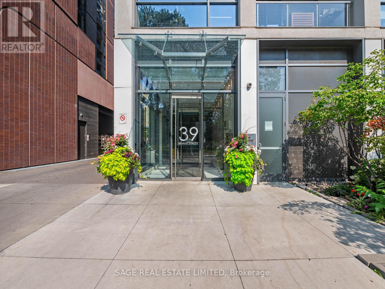 406 - 39 Brant Street, Toronto, Ontario  M5V 0M8 - Photo 8 - C12516862