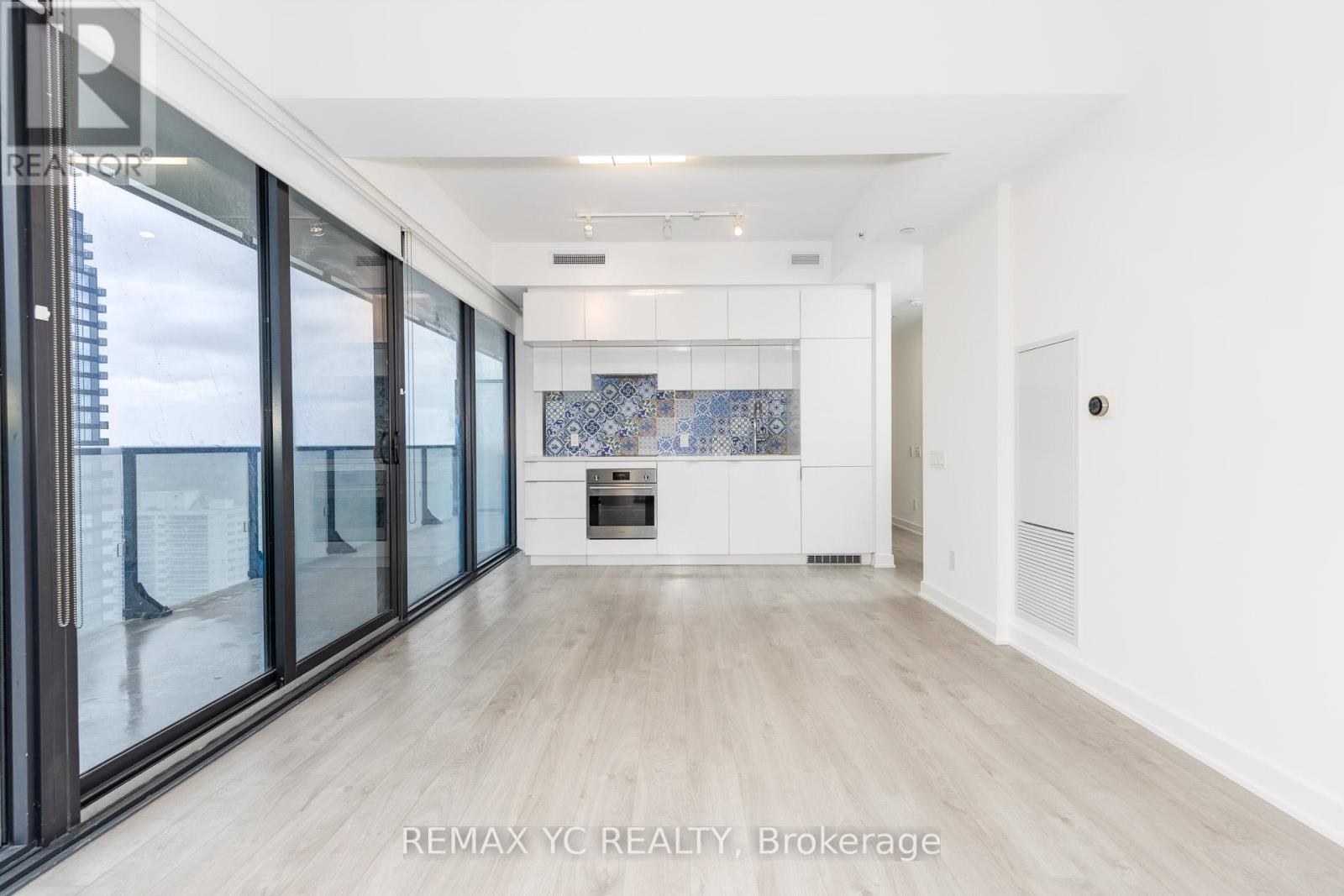 2103 - 185 Roehampton Avenue, Toronto, Ontario  M4P 0C6 - Photo 9 - C12516912