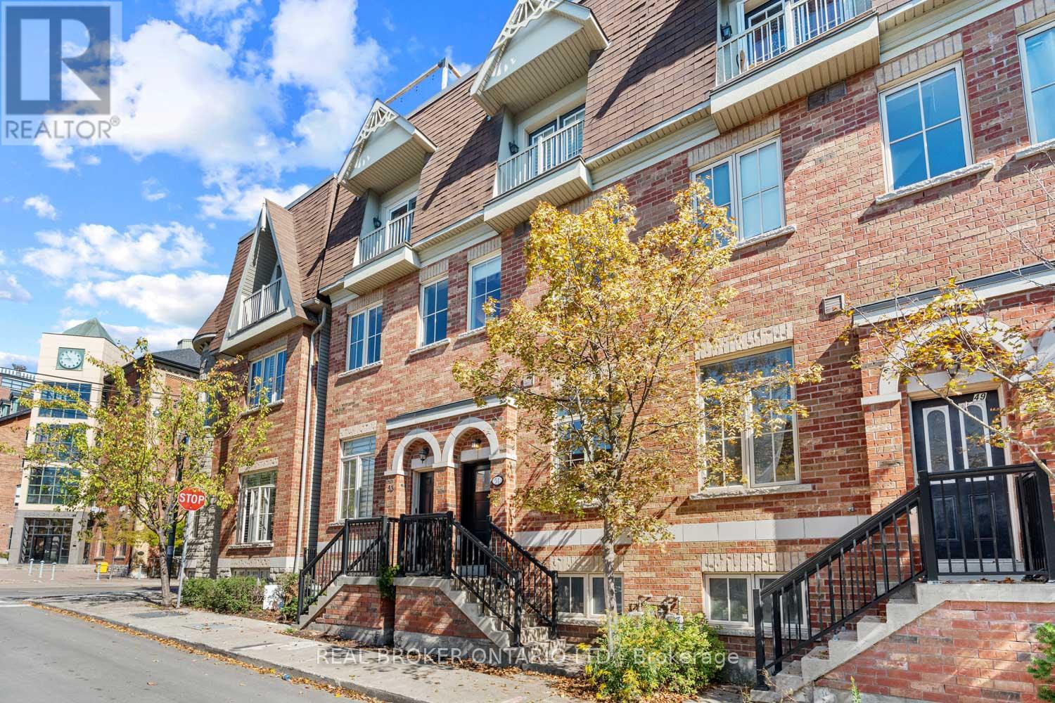 51 ST PAUL STREET, Toronto, Ontario