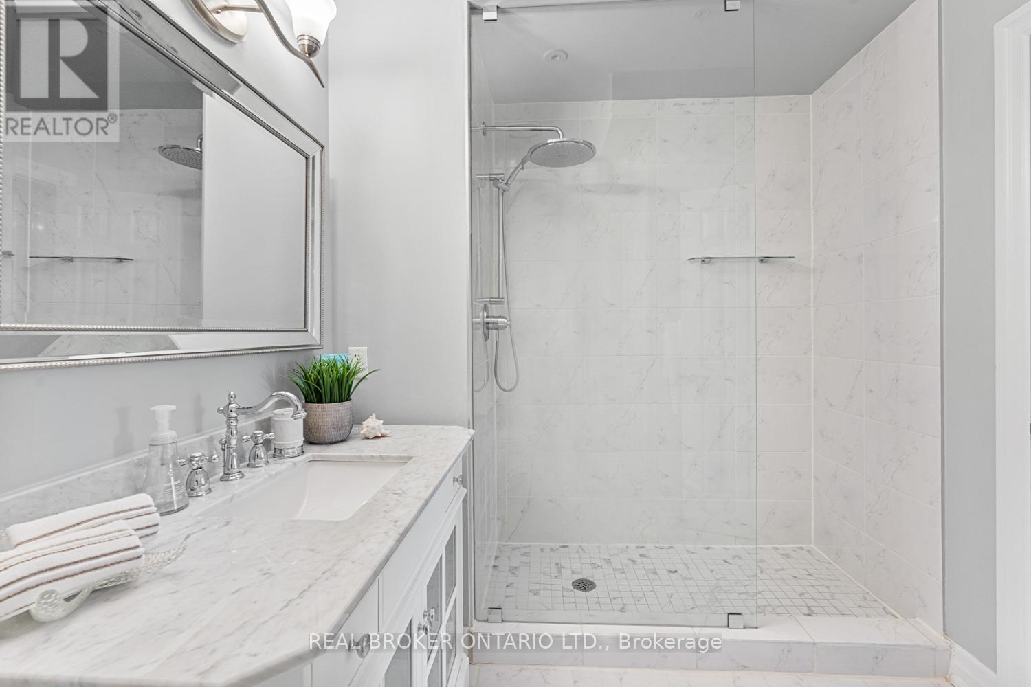 51 St Paul Street, Toronto, Ontario  M5A 3H2 - Photo 14 - C12516962