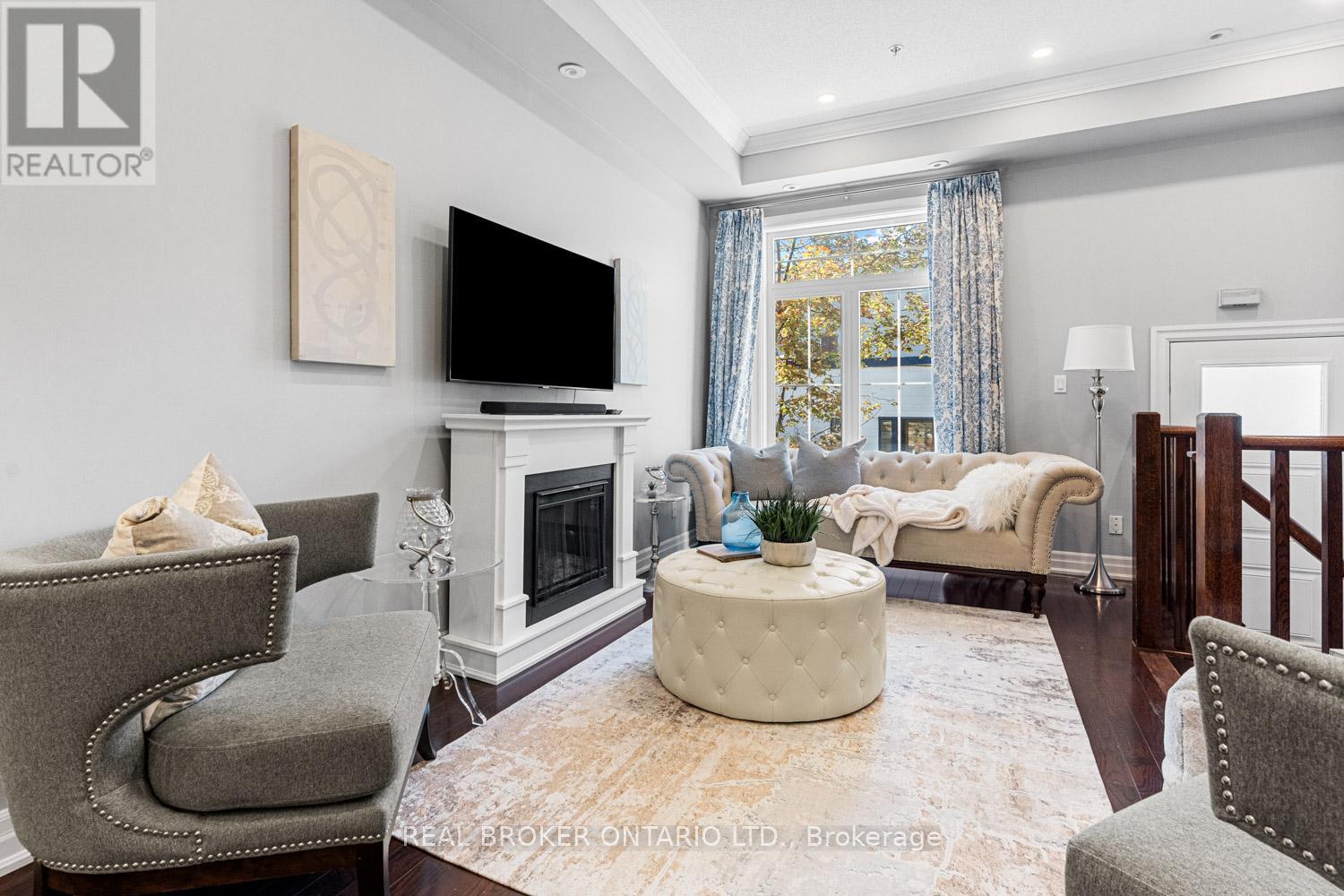 51 St Paul Street, Toronto, Ontario  M5A 3H2 - Photo 3 - C12516962