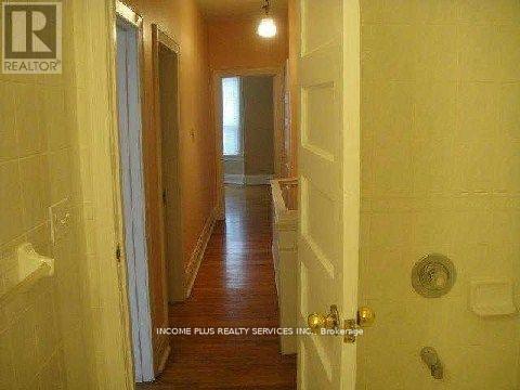 Upper - 176 Westmount Avenue, Toronto, Ontario  M6E 3M8 - Photo 8 - C12517000