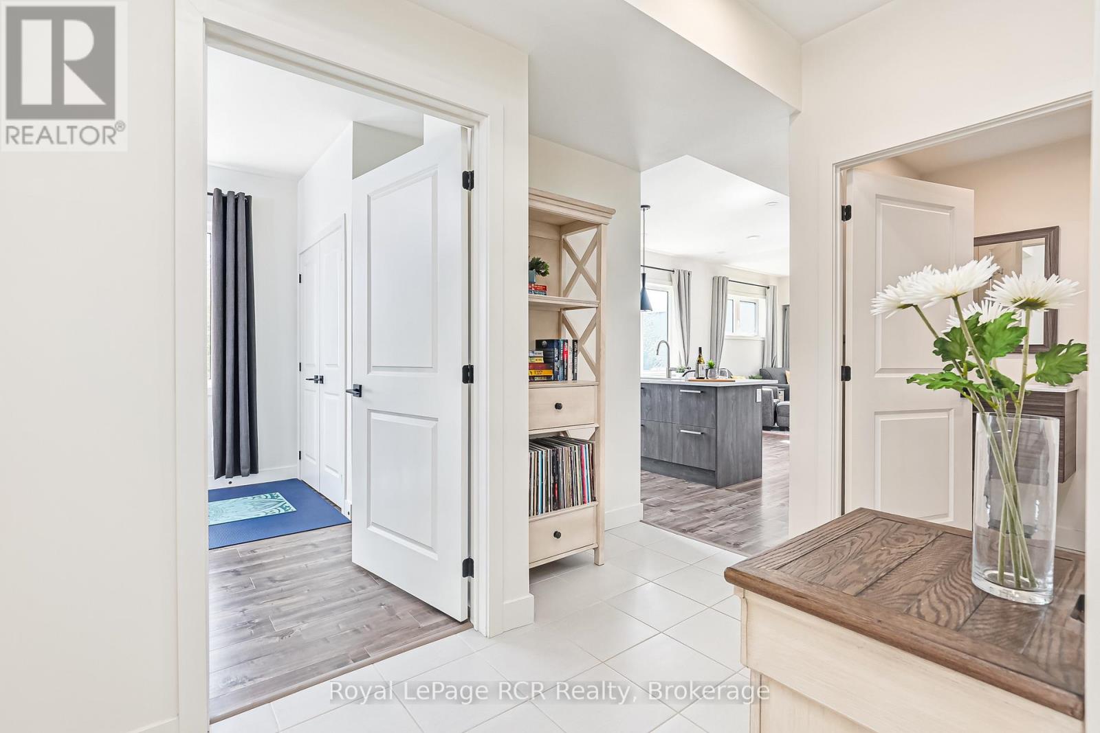 102 - 11 Beckwith Lane, Blue Mountains, Ontario L9Y 0C7 - Photo 17 - X12517164