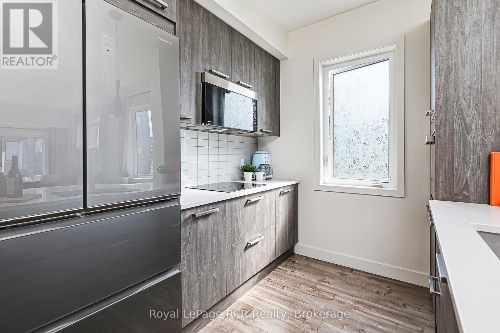 102 - 11 Beckwith Lane, Blue Mountains, Ontario L9Y 0C7 - Photo 6 - X12517164