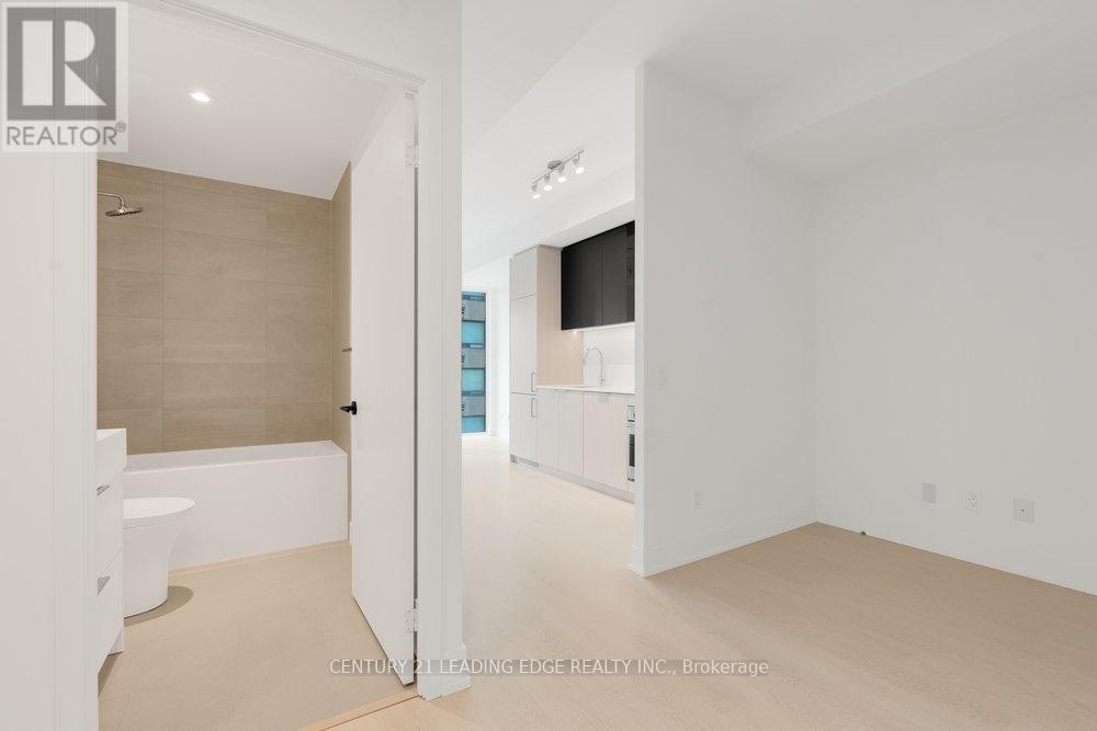 1608 - 308 Jarvis Street, Toronto, Ontario  M5B 0E3 - Photo 5 - C12303975