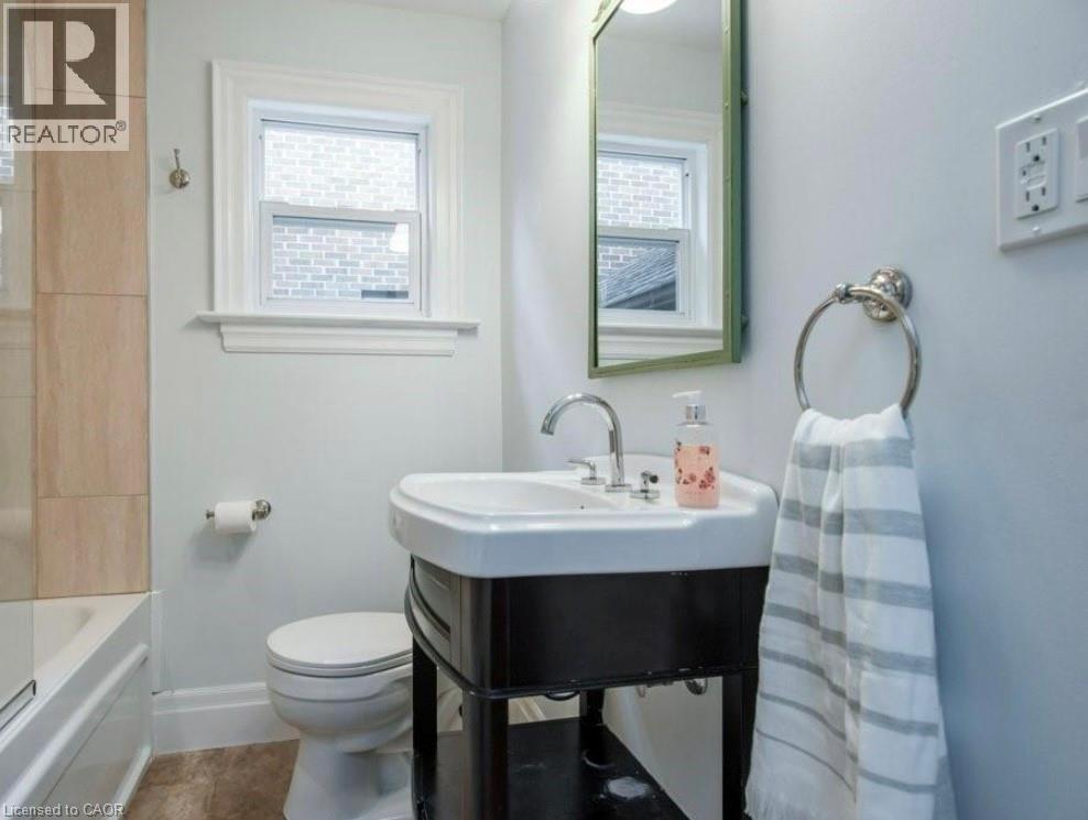 38 W Highland Road W, Kitchener, Ontario  N2M 3B5 - Photo 15 - 40785988