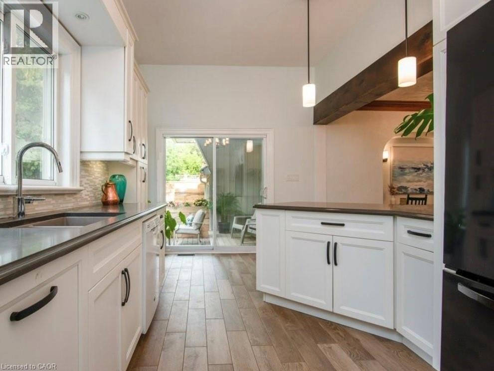 38 W Highland Road W, Kitchener, Ontario  N2M 3B5 - Photo 11 - 40785988