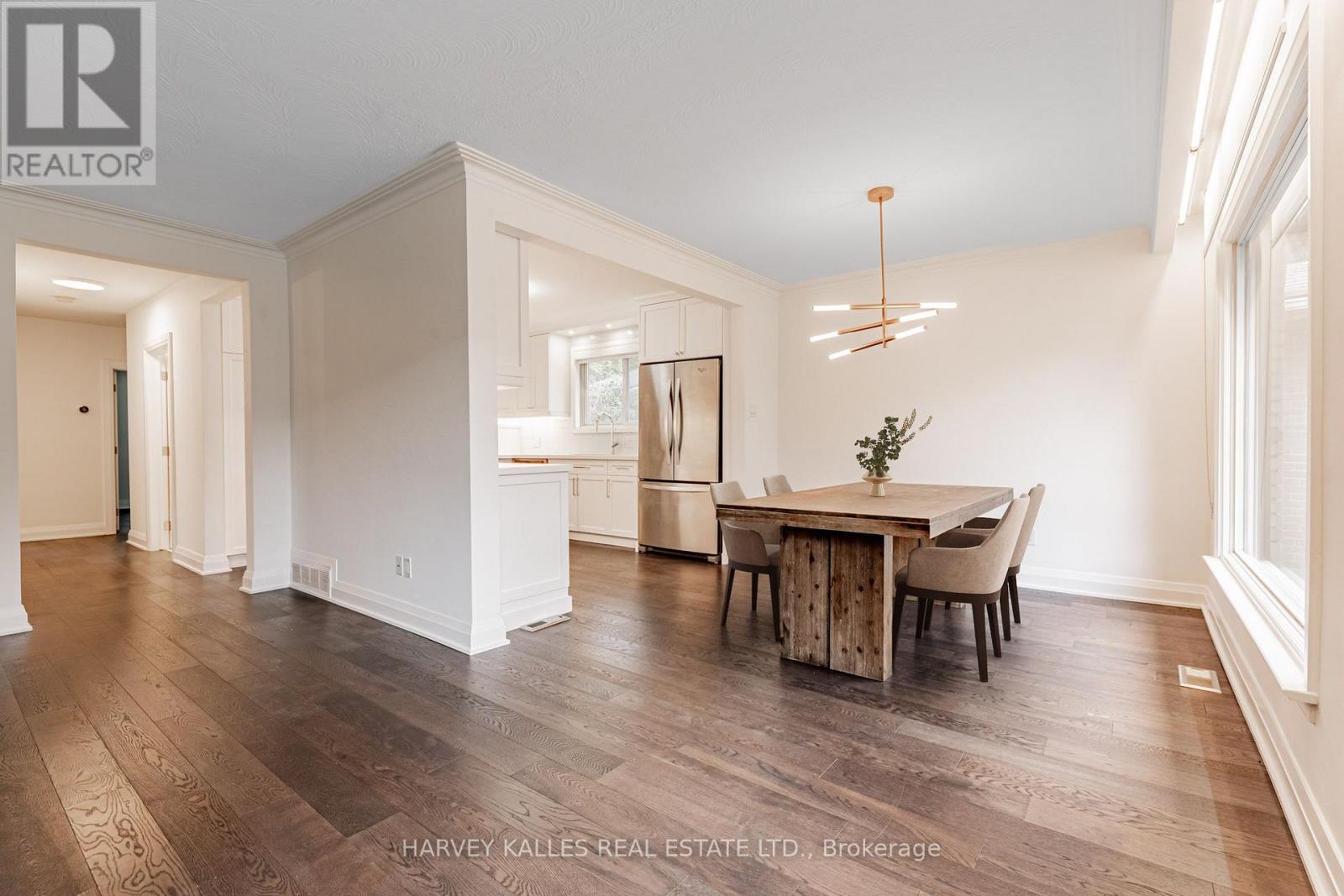 62 Cocksfield Avenue, Toronto, Ontario M3H 3S6 - Photo 6 - C12514030