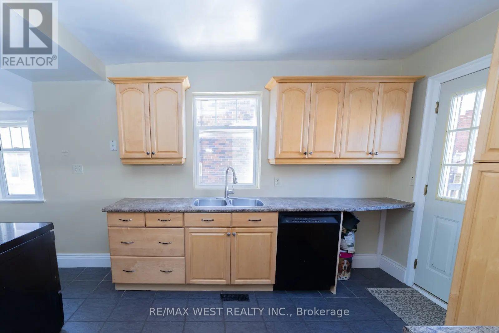 314 Gliddon Avenue, Oshawa, Ontario  L1H 1Z4 - Photo 6 - E12516896