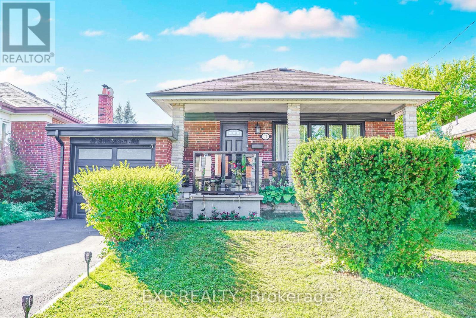 11 BUCANNAN ROAD, Toronto, Ontario