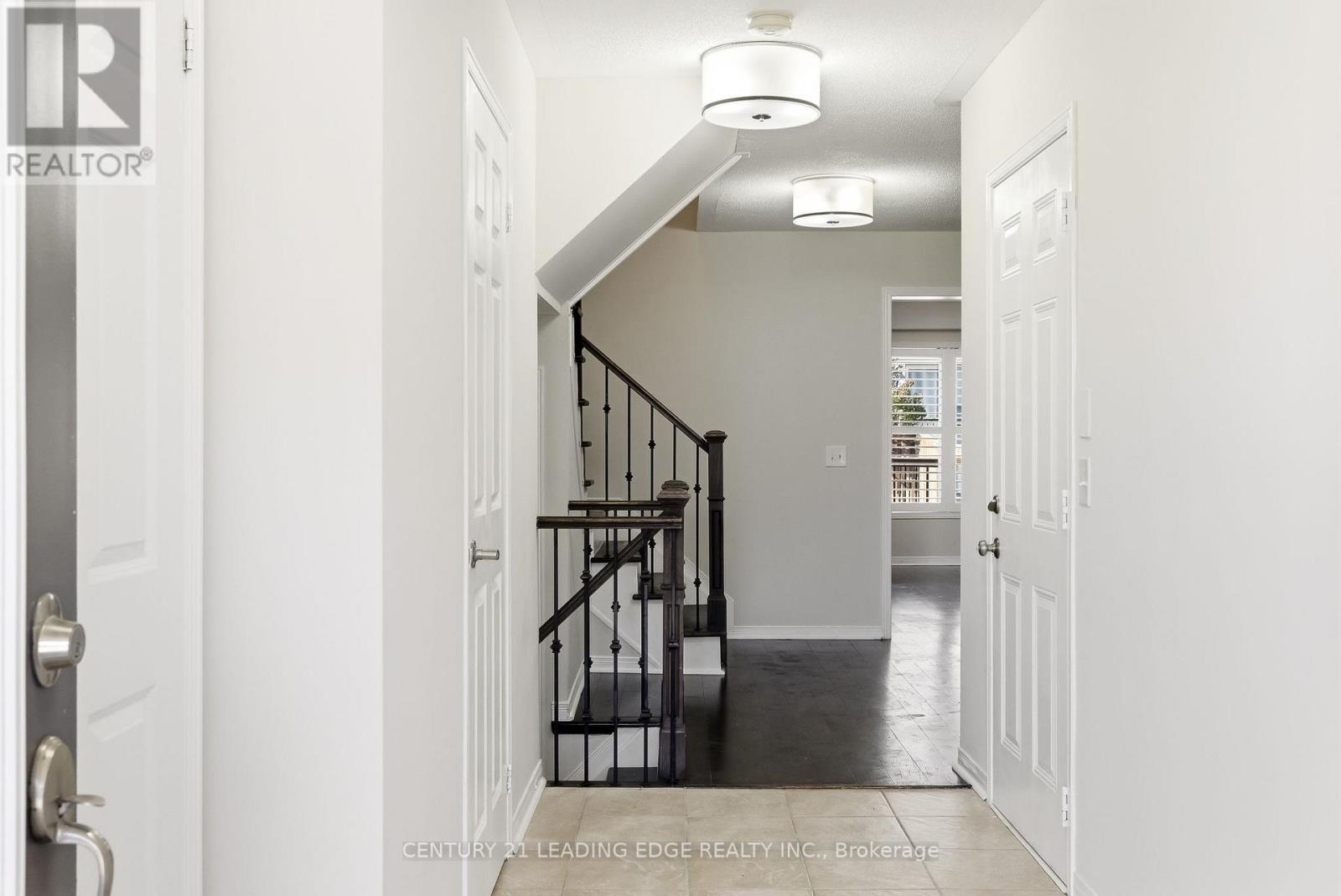 28 Harbourside Drive, Whitby, Ontario  L1N 0H4 - Photo 11 - E12517008