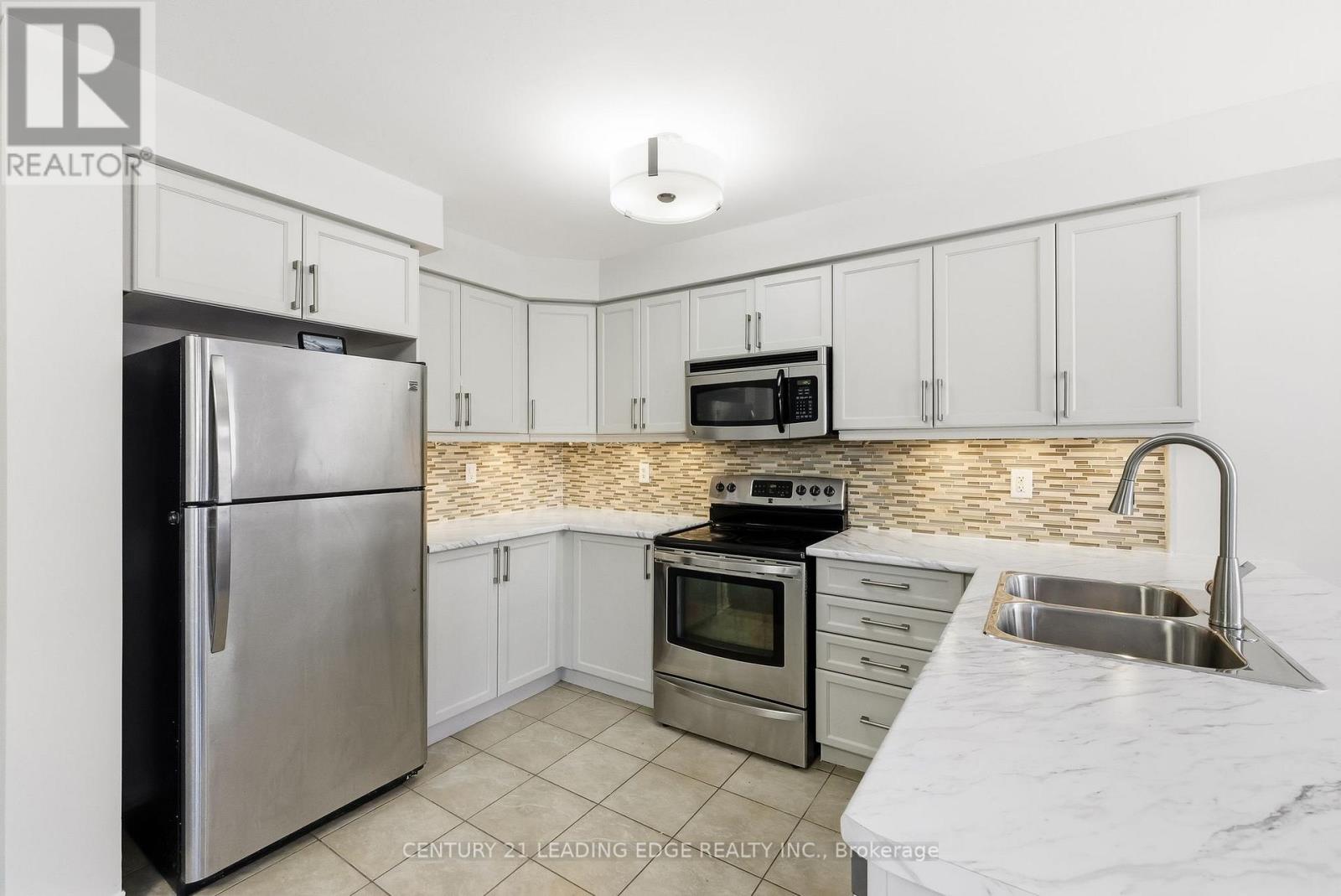 28 Harbourside Drive, Whitby, Ontario  L1N 0H4 - Photo 20 - E12517008