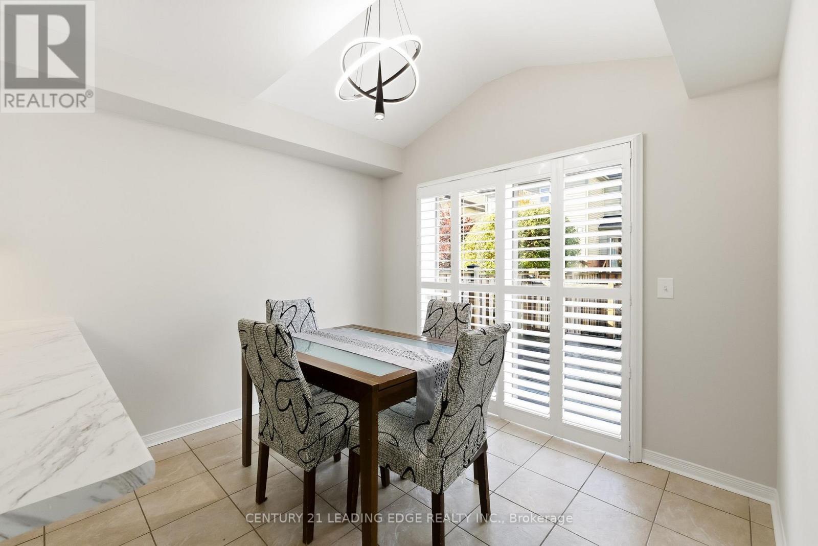 28 Harbourside Drive, Whitby, Ontario  L1N 0H4 - Photo 24 - E12517008