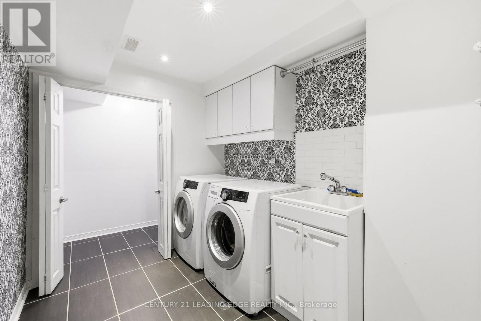 28 Harbourside Drive, Whitby, Ontario  L1N 0H4 - Photo 40 - E12517008