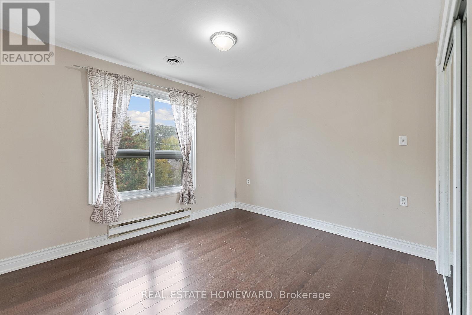 2nd Floor - 983 Victoria Park Avenue, Toronto, Ontario M4B 2J4 - Photo 23 - E12414252