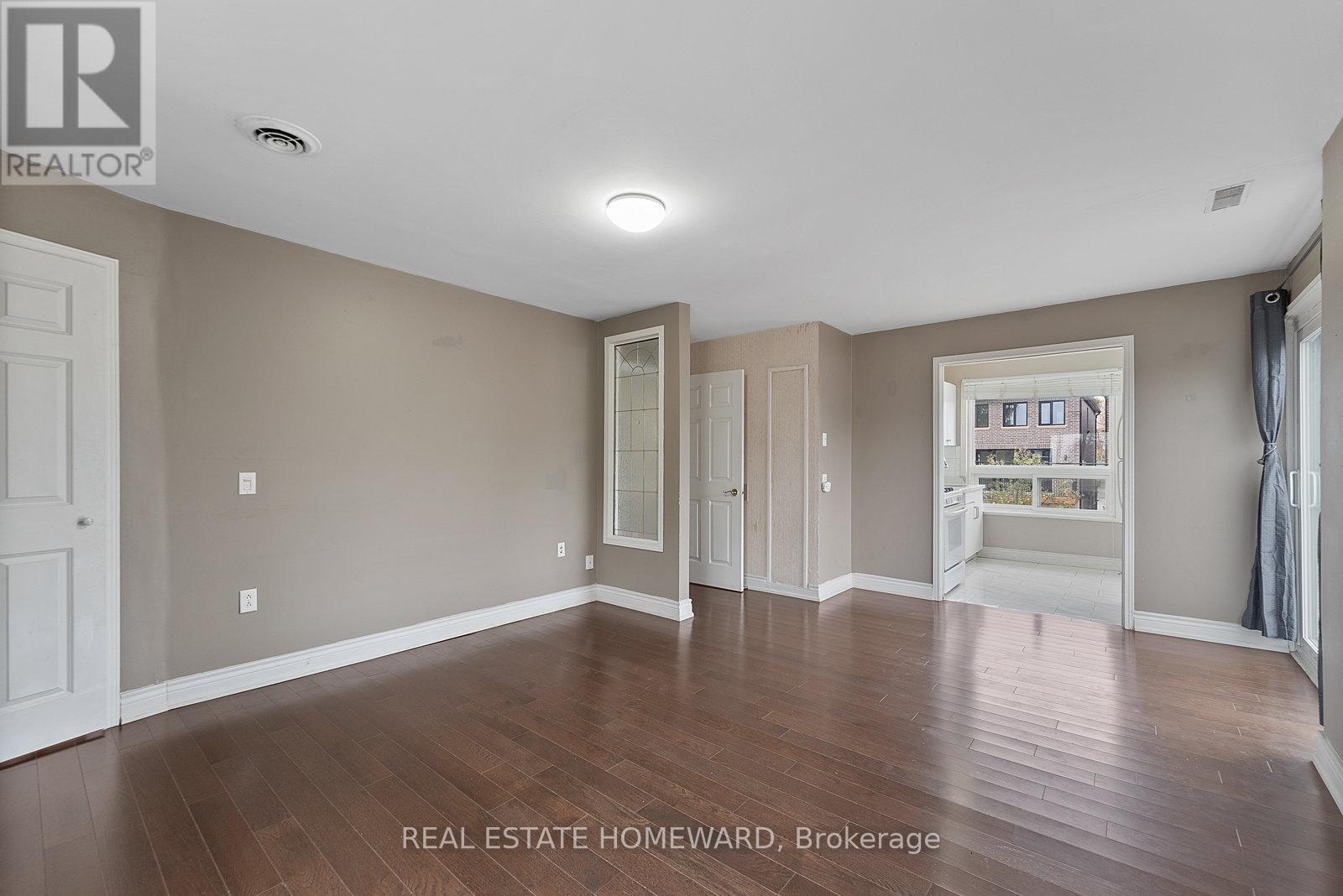 2nd Floor - 983 Victoria Park Avenue, Toronto, Ontario M4B 2J4 - Photo 9 - E12414252